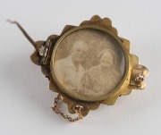 An Australian Colonial antique yellow gold brooch set with purple and white stones, reverse incorporating a mourning window, 19th century, 4.3cm wide, 12.5 grams total - 2