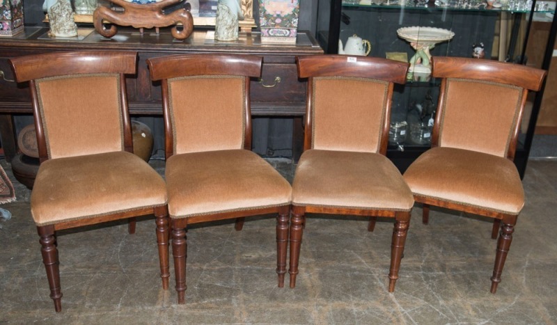 A set of four antique English mahogany spade back dining chairs with velvet upholstery, 19th century