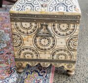 A Russian casket, wood, bone and brass inlaid with turquoise and coral, 19th century, ​​​​​​​50cm high, 68cm wide, 37cm deep - 5