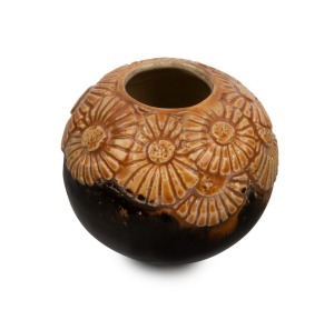 MARGUERITE MAHOOD spherical pottery vase with floral decoration, incised "Mahood", 6.5cm high, 8cm wide