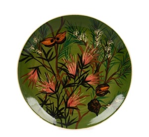 MARTIN BOYD pottery plate with wildflower decoration, incised "Martin Boyd, Australia", ​​​​​​​26cm diameter