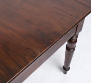 An early Colonial Australian cedar drop-leaf supper table, New South Wales origin, circa 1835, 72cm high, 68cm wide (extends to 117cm), 120cm deep - 4