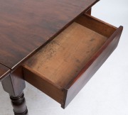 An early Colonial Australian cedar drop-leaf supper table, New South Wales origin, circa 1835, 72cm high, 68cm wide (extends to 117cm), 120cm deep - 5