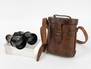 WW1 binoculars in original leather case, stamped "W. SWART. 1917, No.27734, H. 20 MAN",