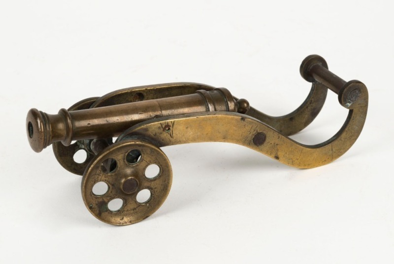 A miniature bronze cannon, fully operational, late 19th century, ​​​​​​​20.5cm long overall