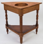 An antique huon pine corner washstand, 19th century, ​​​​​​​76cm high, 87cm wide, 51cm deep - 2