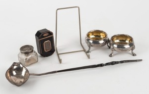 CAPTAIN ALURED TASKER FAUNCE (1808 - 1856) THE FIRST RESIDENT POLICE MAGISTRATE AT QUEANBEYAN Other items from the Faunce estate: a snuff box with gold trim, a monogram and currently containing a lock of Faunce's hair; a George III double-sided toddy ladle with whale bone handle; a pair of Georgian circular silver salts; and a small silver-topped glass incense burner. (5 items + the lock of hair).