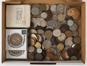 Coins - World: Accumulation in small box, approx. 1.5kg.
