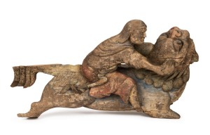 Antique Chinese figural architectural fragment, carved wood with remains of polychrome finish, Ming Dynasty, 16th/17th century, ​​​​​​​35cm long