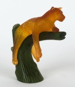DAUM French pate de verre glass leopard statue, 20th century, engraved "Daum, France", ​​​​​​​15cm high, 16cm wide - 2