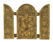 Byzantine-style triptych icon of the Crucifixion in cast bronze, 19th century, 20cm x 25.5cm overall 