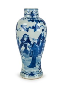 An antique Chinese blue and white porcelain vase, Qing Dynasty, 19th/20th century, underglaze four character mark to base, 31cm high