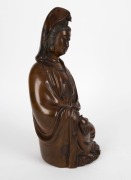 An antique Chinese Guanyin statue, carved wood, Qing Dynasty, 19th century, 36cm high - 3