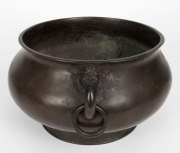 An antique Chinese bronze censer, Qing Dynasty, 18th/19th century, 16.5cm high, 36cm wide - 2