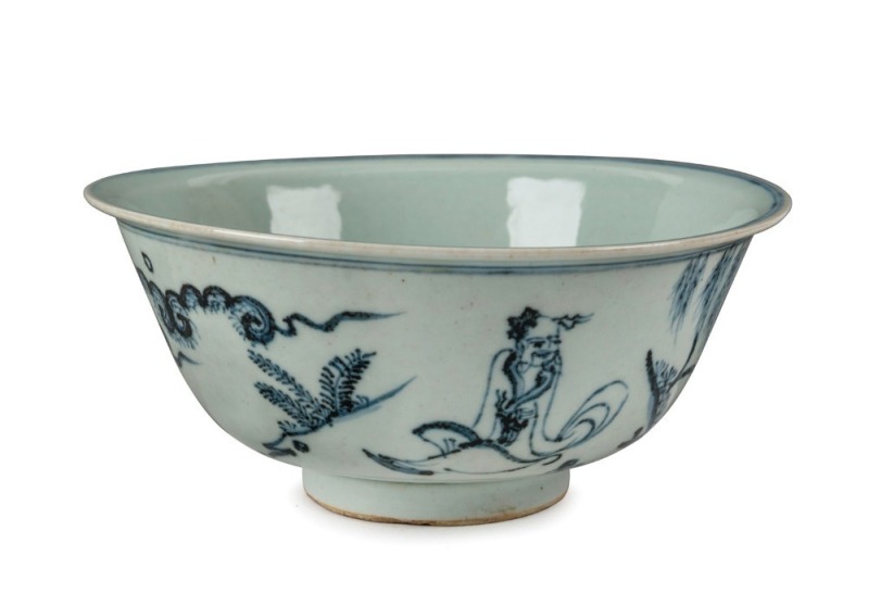 An antique Chinese blue and white Ko-Sometsuke porcelain bowl, Ming Dynasty, early 17th century, four character mark within a double circle, (1621-1627), 7cm high, 16cm diameter