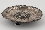 An antique Yogya silver lotus dish, 19th/20th century, ​​​​​​​22cm wide, 266 grams - 2