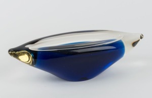 A blue sommerso Murano glass console bowl, 7cm high, 24cm wide