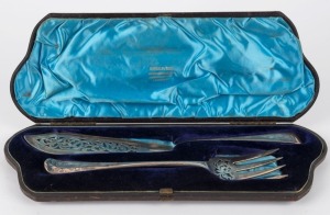 Sterling silver fish servers in original fitted box, 19th century, the box 37cm wide, 246 grams total