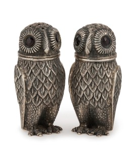 A pair of silver owl condiments with paste eyes, early 20th century, stamped "925", 7cm high, 200 grams total