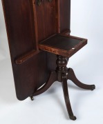 A Georgian mahogany tilt-top dining table with ebony string inlay, early 19th century, 74cm high, 148cm wide, 102cm deep - 4