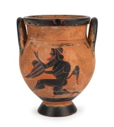 An antique Greek terracotta vase, ​​​​​​​12.5cm high