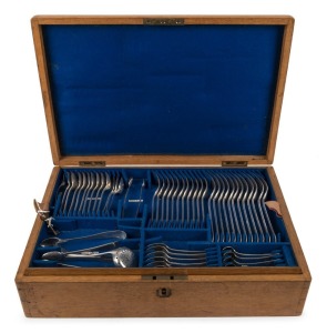 Antique English silver plated cutlery in fitted oak canteen with lift out tray, late 19th century,  the canteen, 48cm wide 