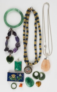 Assorted Chinese jewellery including necklaces, jade bangle, pendant, etc, (14 items),