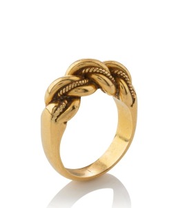 A Celtic revival 18ct yellow gold ring, stamped "18ct", ​​​​​​​an impressive weight of 20.3 grams