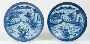 A pair of antique Chinese blue and white porcelain platters, Qing Dynasty, 18th/19th century, ​​​​​​​30.5cm diameter