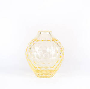 Swedish Kosta art glass vase by Lindstrand. 18cm