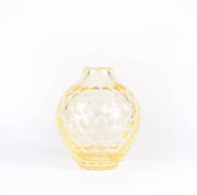 Swedish Kosta art glass vase by Lindstrand. 18cm