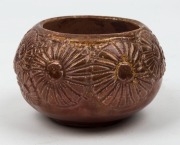 MARGUERITE MAHOOD&nbsp;floral pottery vase with bronze glaze, incised Marguerite Mahood", ​​​​​​​6cm high, 9.5cm wide - 2