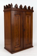 An antique Australian apprentice miniature linen press in the Gothic style, red pine and cedar with a crenelated cornice, South Australian origin, 19th century, 69cm high, 44cm wide, 25cm deep - 3