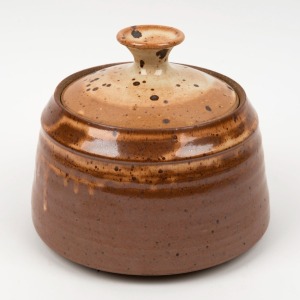 JEFF MINCHAM studio pottery lidded pot, incised monogram march and dated '76, ​​​​​​​16cm high