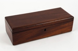 An antique Australian cedar box, 19th century, 7.5cm high, 25.5cm wide, 10.5cm deep