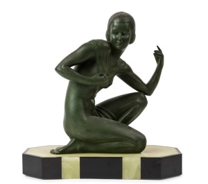 SCOLISSE Art Deco bronze statue of a kneeling woman on green and black onyx plinth, circa 1920s, signed "Scolisse", 38cm high, 39cm wide