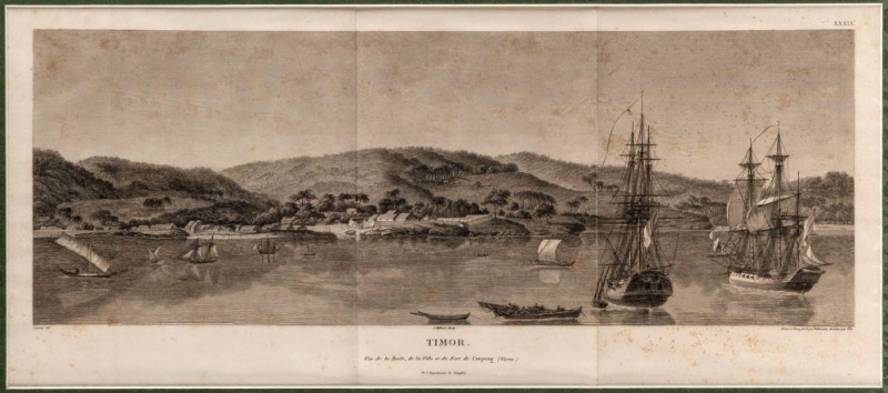 Charles Alexander LESUEUR (1778 - 1846), Timor, Vue de la rade, de la ville et du Fort de Coupang (Kupang), copper engraving, Plate No XXXIX, c.1810, 20 x 47cm.