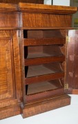 GEORGE THWAITES & SON of Melbourne, stunning Colonial sideboard, made from selected choice cuts of fiddleback blackwood, veneered onto Australian cedar, circa 1855. - 8