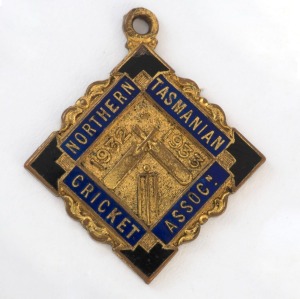 NORTHERN TASMANIAN CRICKET ASSOCIATION: 1932-33 membership badge both made by Stokes (Melbourne); very good condition.