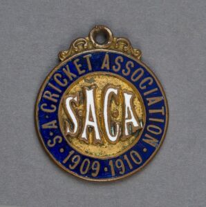 South Australian Cricket Association (Adelaide Oval) 1909-10 bronze & enamel Membership fob. (#389).