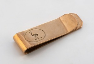 A 9ct gold money clip engraved with an emu in cartouche, 20th century, 5cm wide, 15 grams