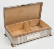 An English Art Deco sterling silver box with cedar lining by HARDY BROS, 20th century,&nbsp; 5cm high, 17cm wide, 9.5cm deep&nbsp; - 2