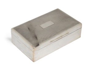 An antique English sterling silver cigar box with cedar lining, made in Birmingham, early 20th century, an impressive 7.5cm high, 23cm wide, 14cm deep, 1,248 grams total including cedar lining.