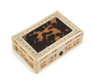 A Chinese carved ivory and tortoiseshell jewellery box, Qing Dynasty, 19th/20th century, 3cm high, 11cm wide, 7.5cm deep
