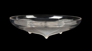 LALIQUE French glass bowl with waterlily motif, circa 1930s, acid etched mark "R. LALIQUE, FRANCE", 21.5cm diameter