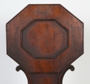 A fine late Georgian mahogany hall chair in the Hepplewhite Style, early 19th century, 85cm high - 2