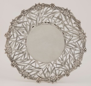 A Chinese export silver tazza with pierced bamboo decoration and floral border, 19th/20th century, stamped "STERLING", 3cm high, 23cm wide, 230 grams