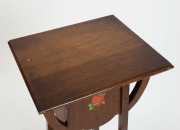 An antique English Art Nouveau&nbsp;jardiniere stand, tapered oak frame with decorative fretted supports and rose flower transfer applied decal. 19th-20th century, 108cm high, 36cm wide, 31cm deep - 2