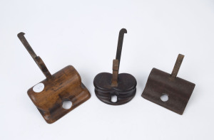 Three antique wooden router planes,19th century, (missing one blade), ​the largest sole 15cm wide
