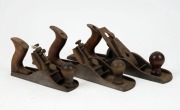 Various hand planes including, M.E.M. Pacific of Sydney No.5, Shelton U.S.A. Pat. No.5, and Shelton U.S.A. Pat. No.3, ( 3 items), the largest 36cm long.